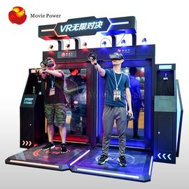 Διαλογικός προσομοιωτής εικονικής πραγματικότητας που στέκεται επάνω τη μηχανή παιχνιδιών πυροβολισμού VR